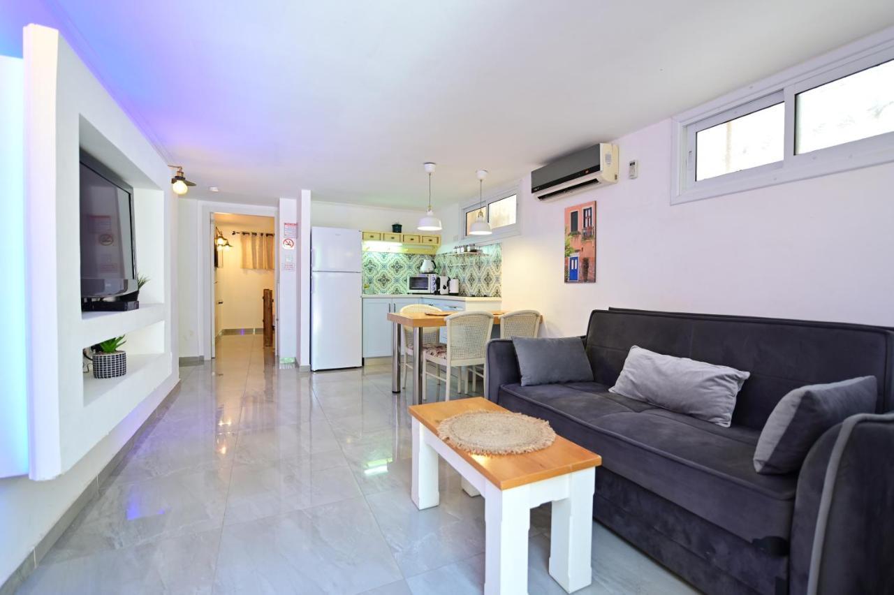 Sweet Home, Only 7 Min To The - By Seaelo Apartment